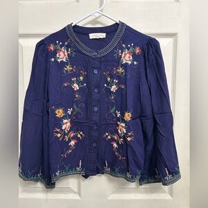 Solitaire Embroidered Floral cropped Blouse linen blend women’s size Small